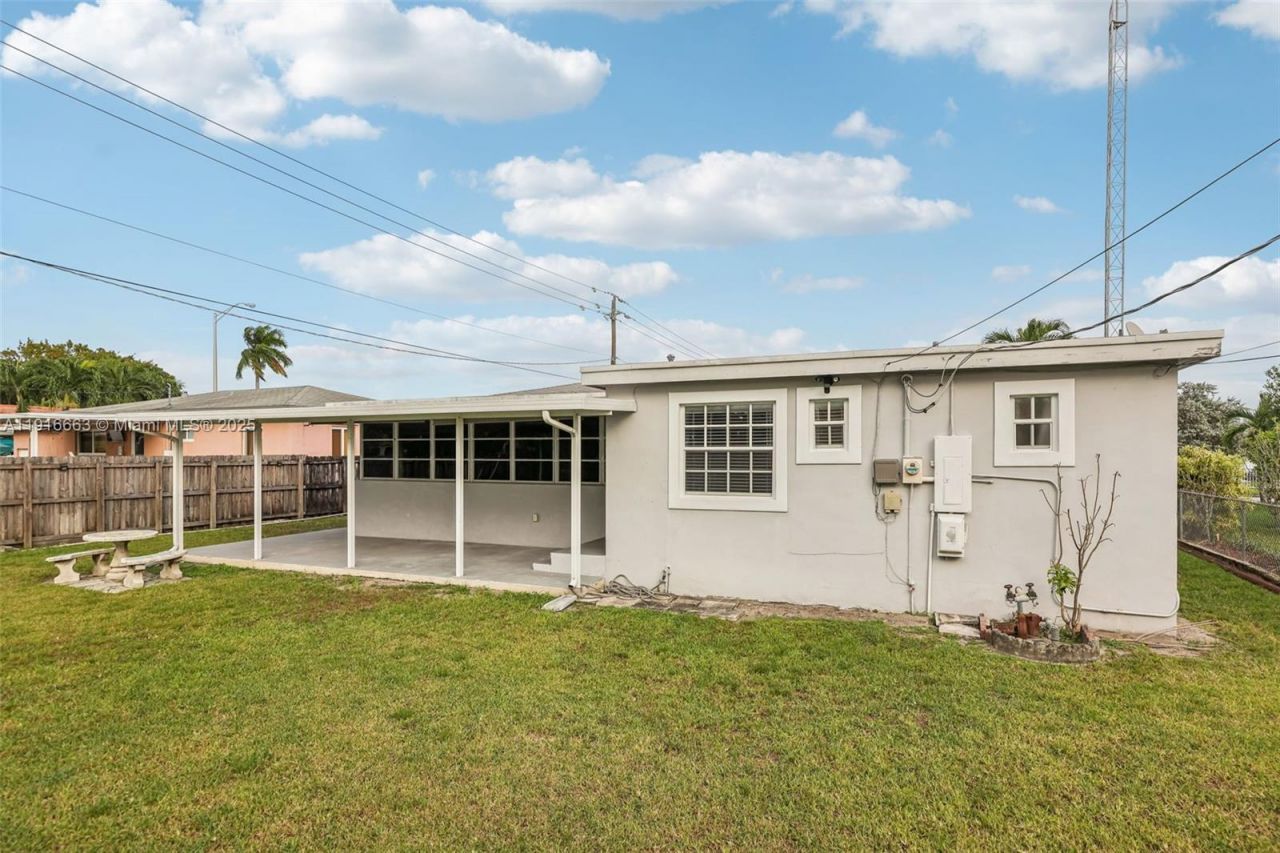 6230 E 2nd Ave, Hialeah, FL 33013 Photo