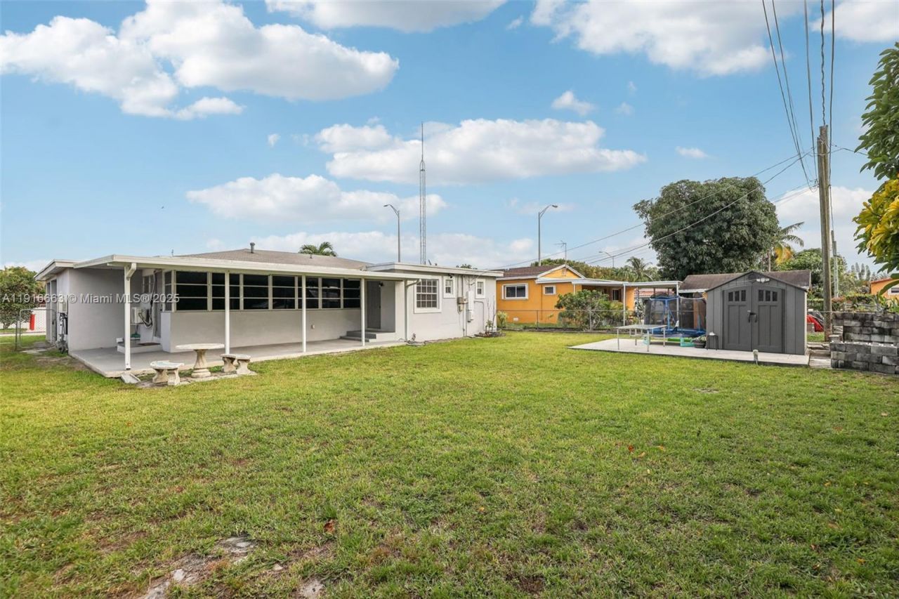 6230 E 2nd Ave, Hialeah, FL 33013 Photo