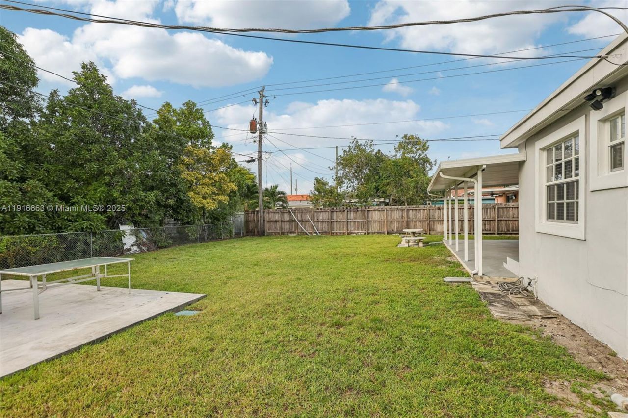 6230 E 2nd Ave, Hialeah, FL 33013 Photo