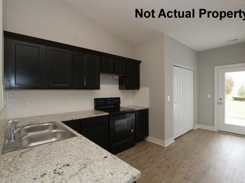 1960 Jamesburg Street, Newark, OH 43055 Photo 3