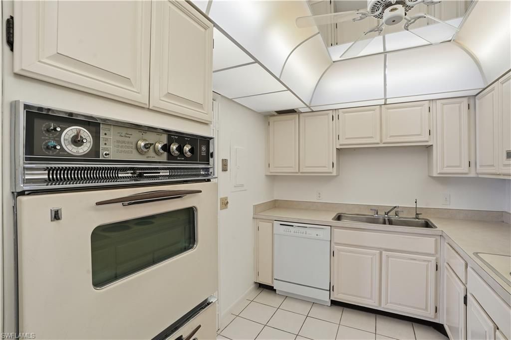 1919 Gulf Shore Blvd N, Unit 503, Naples, FL 34102 Photo