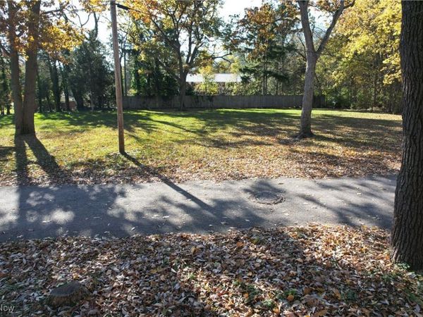 3662 E Rock Cliff Drive, Port Clinton, OH 43452