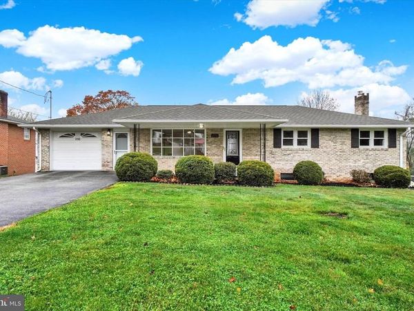 250 N MAIN STREET, YORK, PA 17408