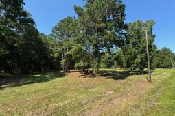 1694 Fish Road photo 4