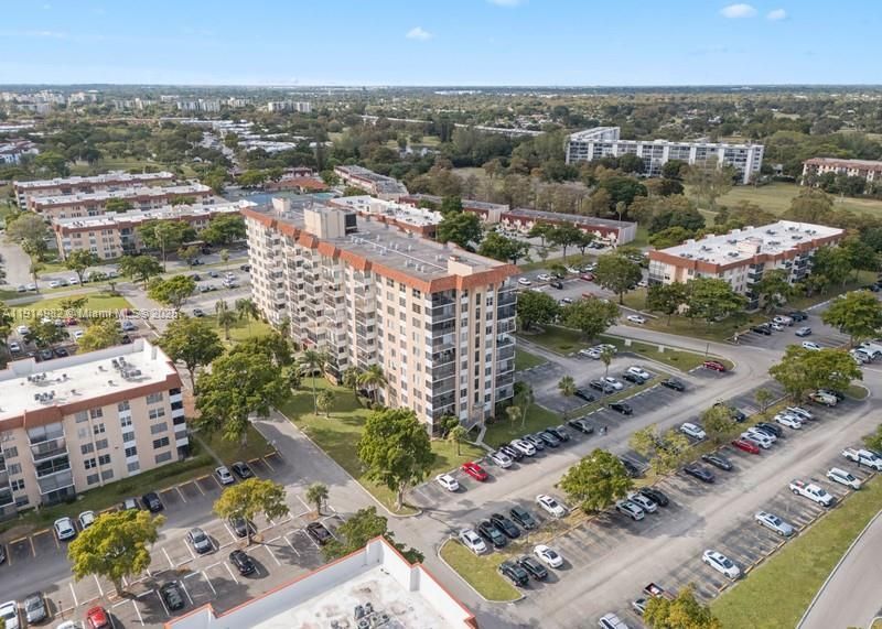 4174 Inverrary Dr, Unit 902, Lauderhill, FL 33319 Photo