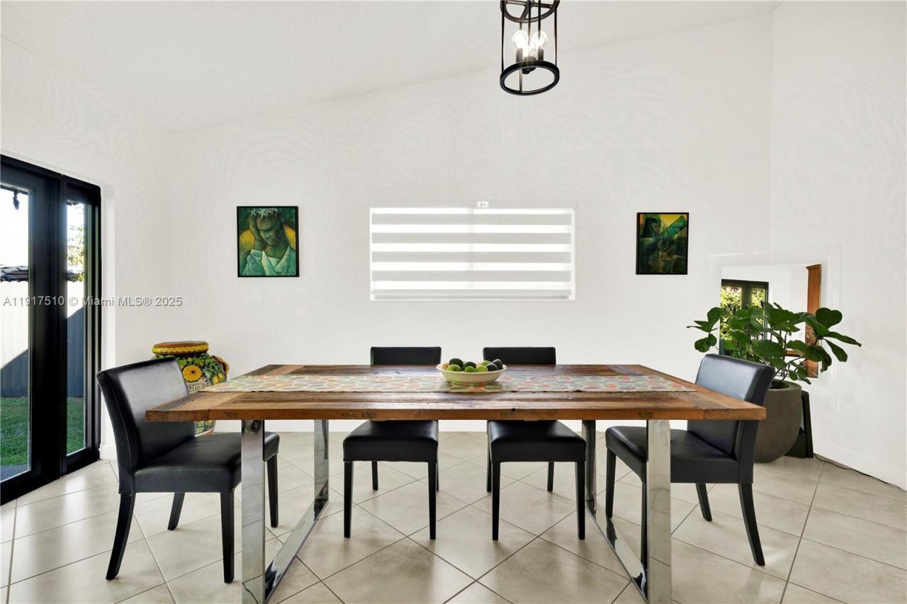 12221 SW 93rd St, Miami, FL 33186 Photo