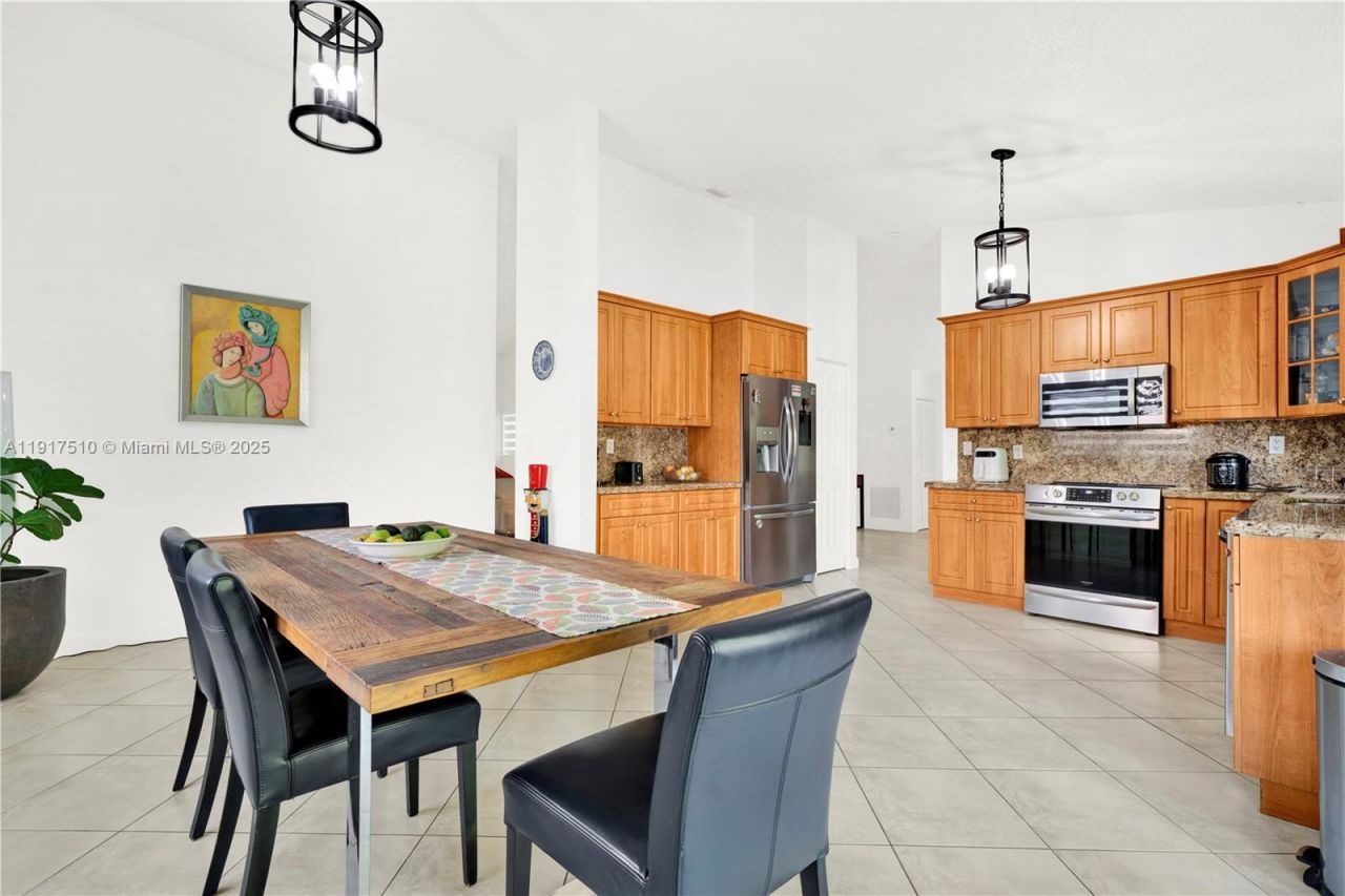 12221 SW 93rd St, Miami, FL 33186 Photo