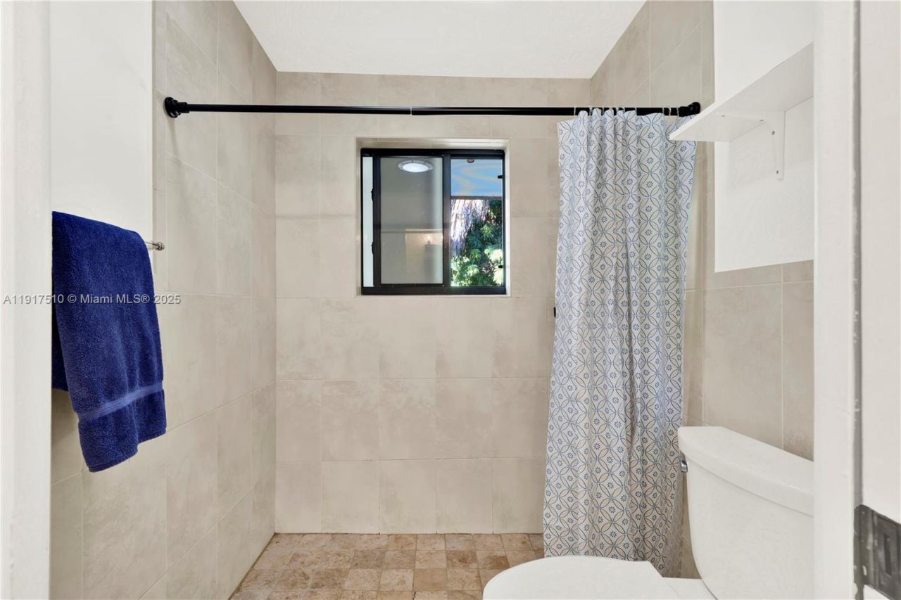 12221 SW 93rd St, Miami, FL 33186 Photo