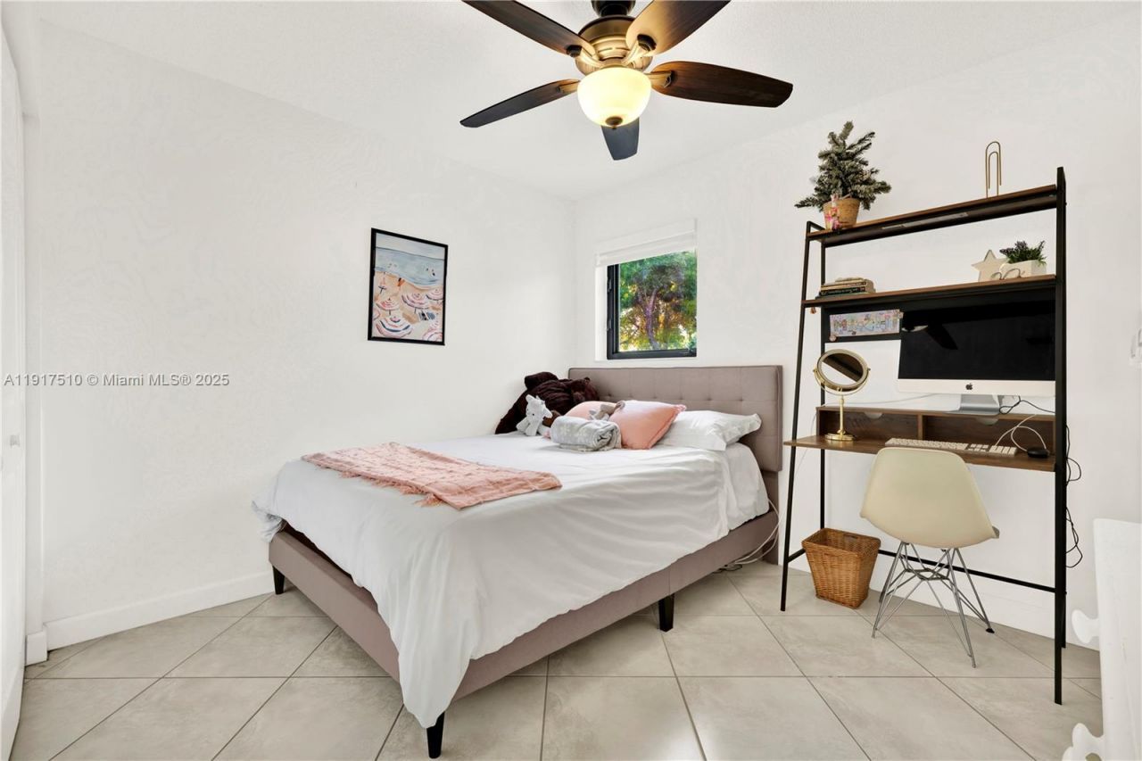 12221 SW 93rd St, Miami, FL 33186 Photo