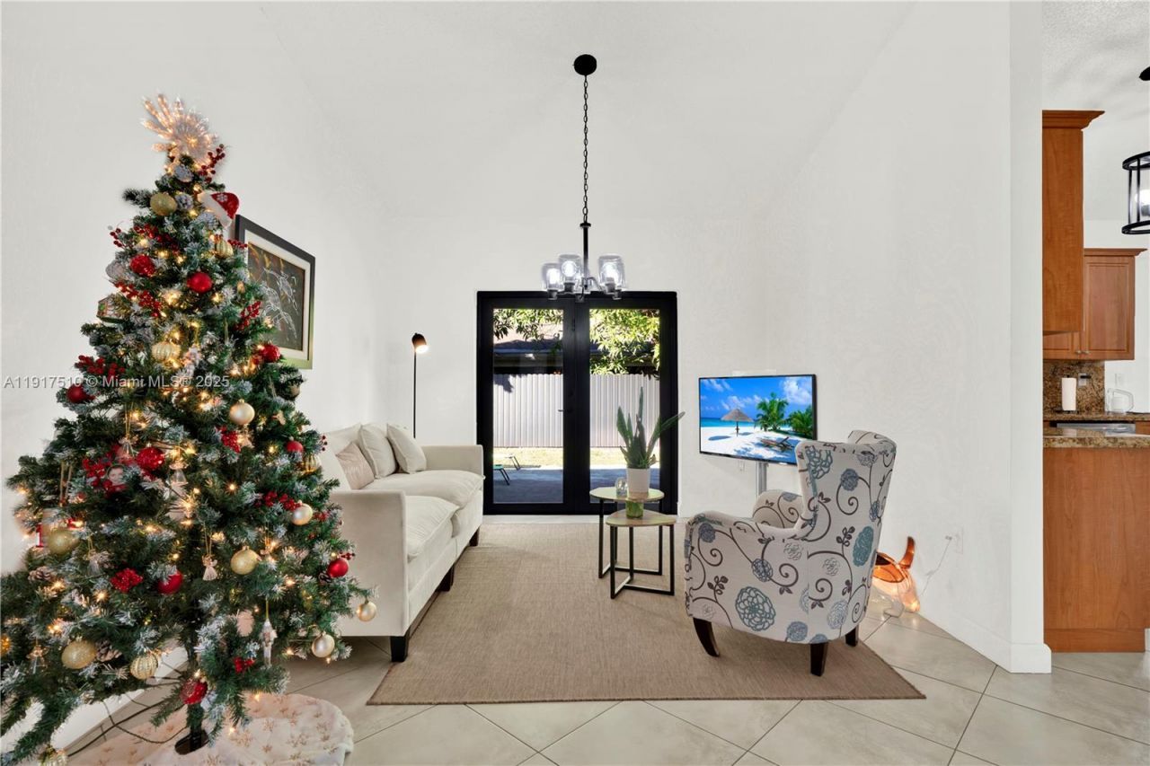 12221 SW 93rd St, Miami, FL 33186 Photo