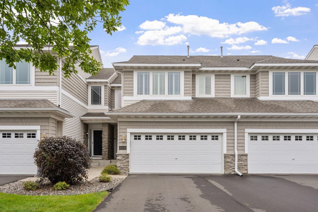 16242 50th Avenue N, Plymouth, MN 55446 Main Photo