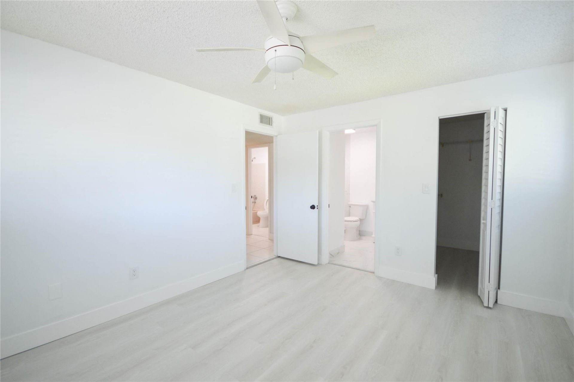 9499 W Mcnab Road, Unit 208, Tamarac, FL 33321 Photo
