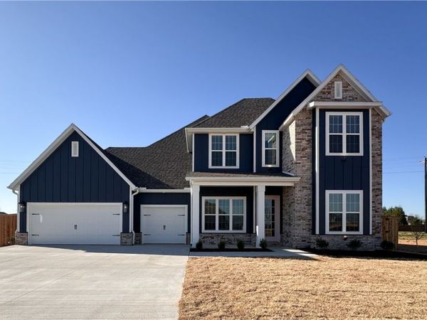 6485 Courtland Avenue, Springdale, AR 72762