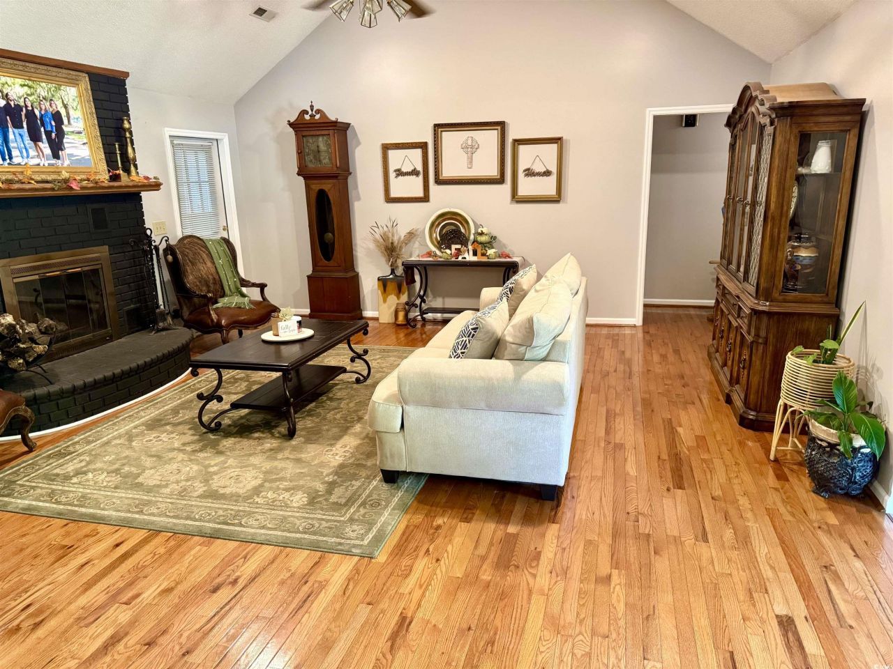 40 Governor Boone Ln. Photo 4