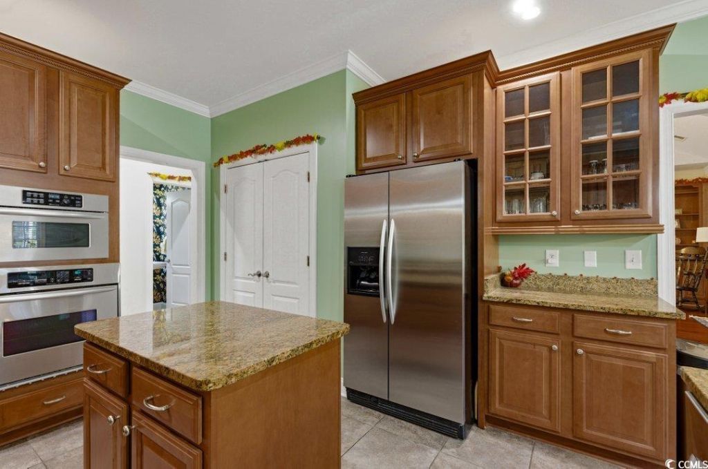 308 West End Ct. Photo 12