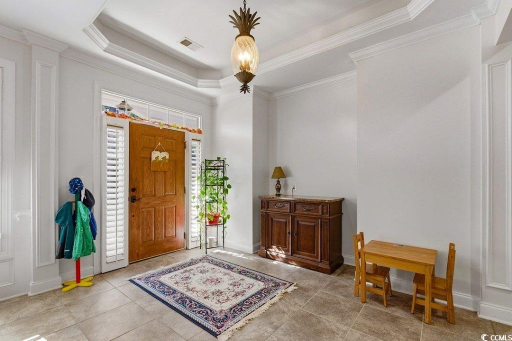 308 West End Ct. Photo 3