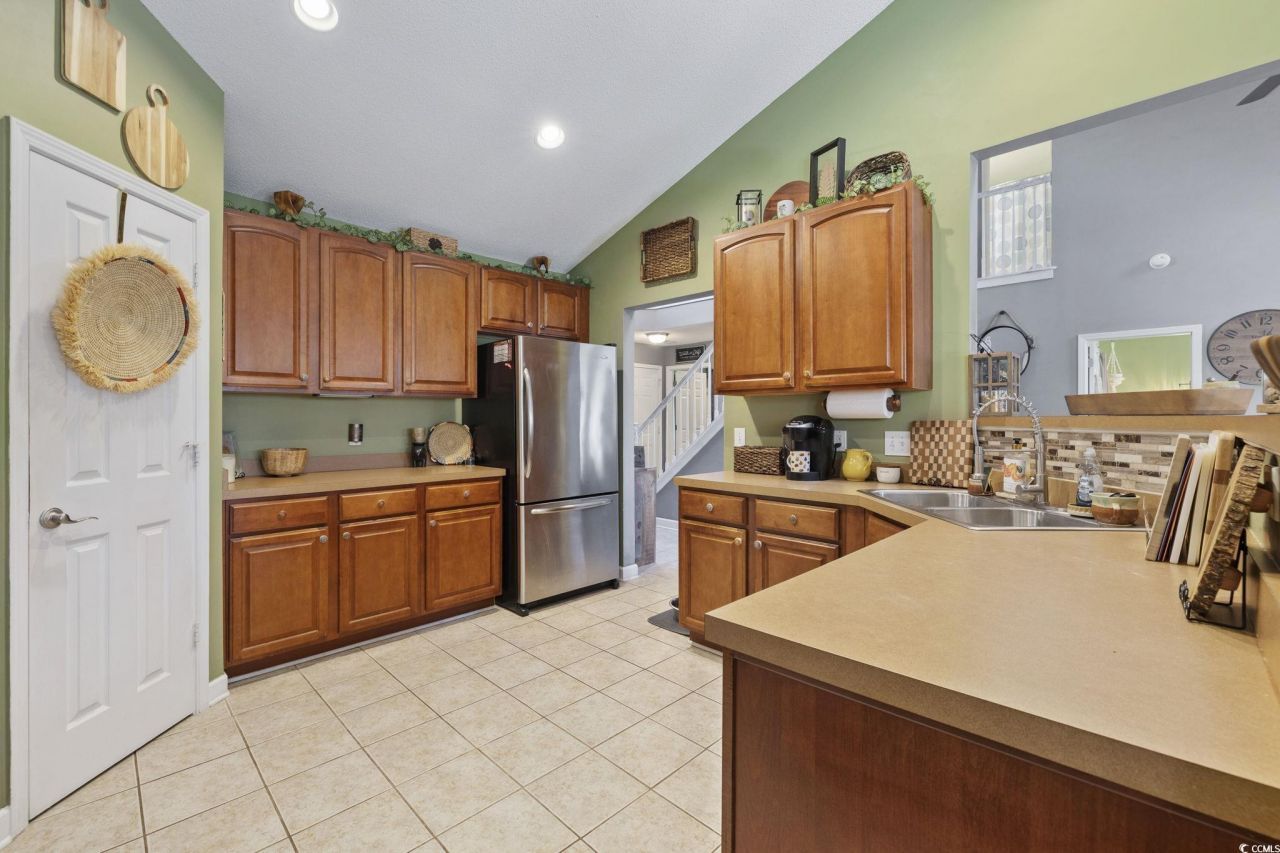 783 Riverward Dr. Photo 10