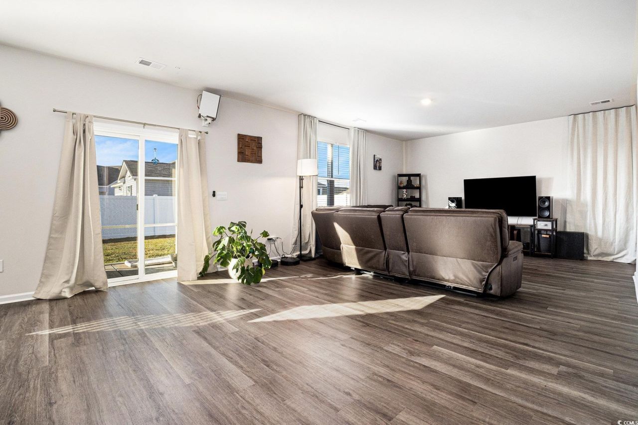 294 Black Pearl Way Photo 11