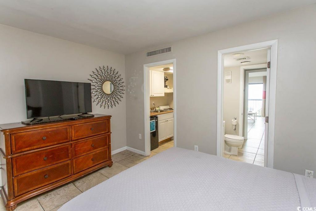 201 75th Ave N Photo 15