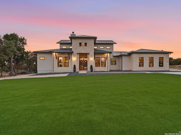 5721 Dry Comal, New Braunfels, TX 78132