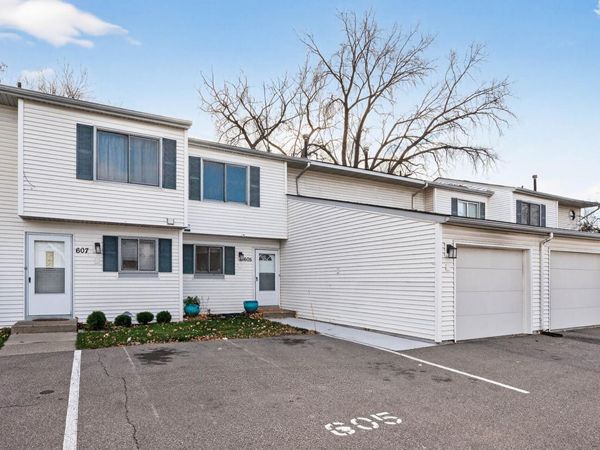 605 Portland Drive E, Burnsville, MN 55337