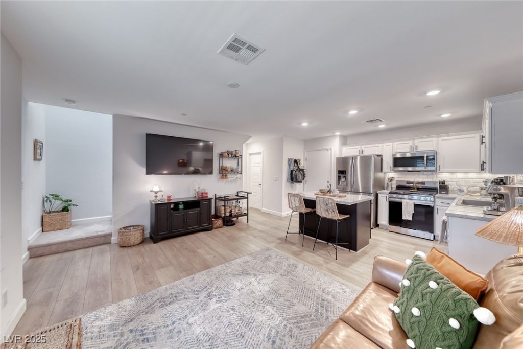 719 Pickled Pepper Place, Henderson, NV 89011 Main Photo