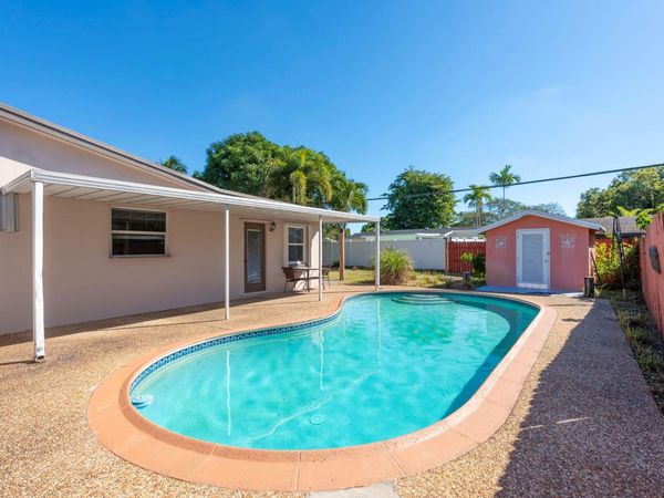 2016 SW 37th Ave, Fort Lauderdale, FL 33312