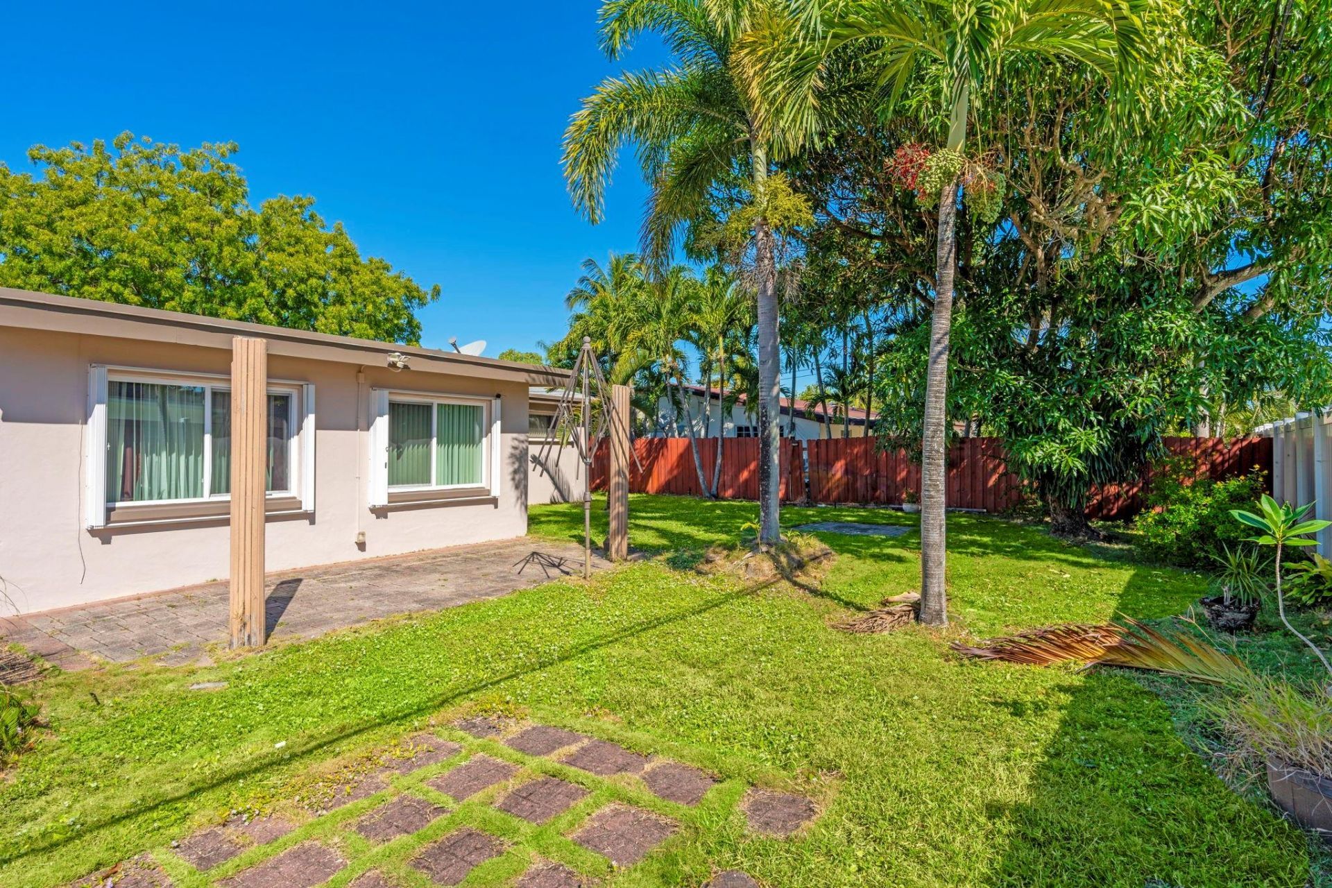 2016 SW 37th Avenue, Fort Lauderdale, FL 33312 Photo