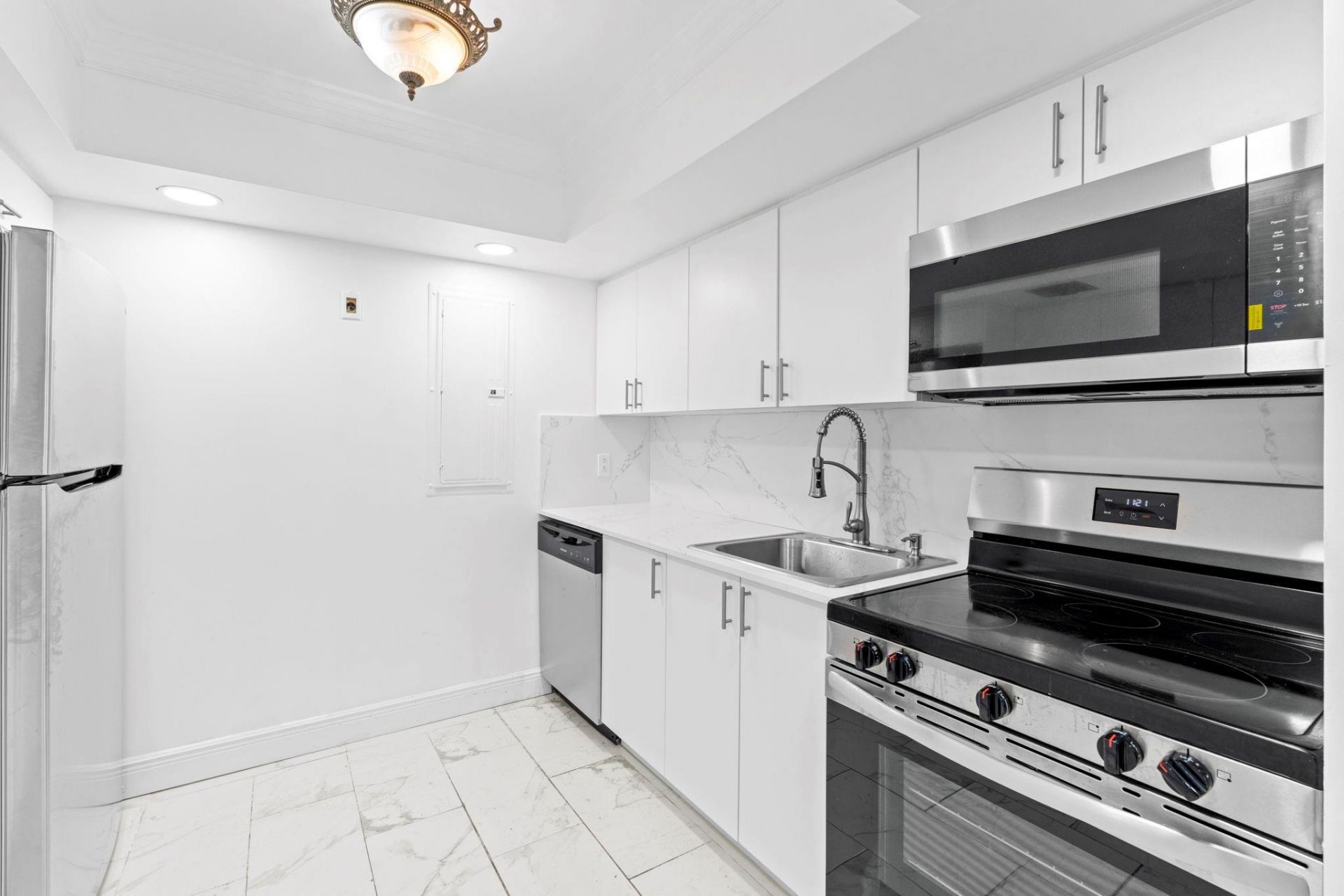 2016 SW 37th Avenue, Fort Lauderdale, FL 33312 Photo