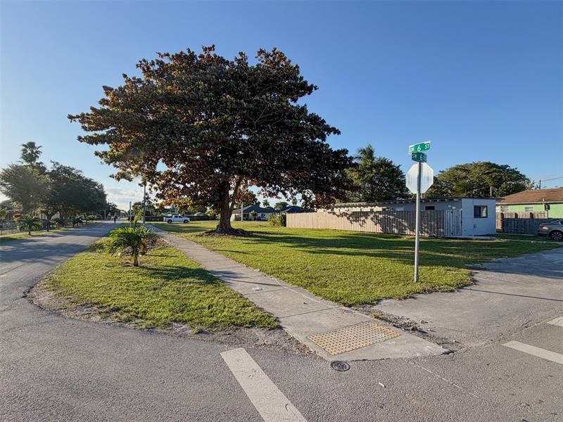 548 SW 6th Ter, Homestead, FL 33030 Photo