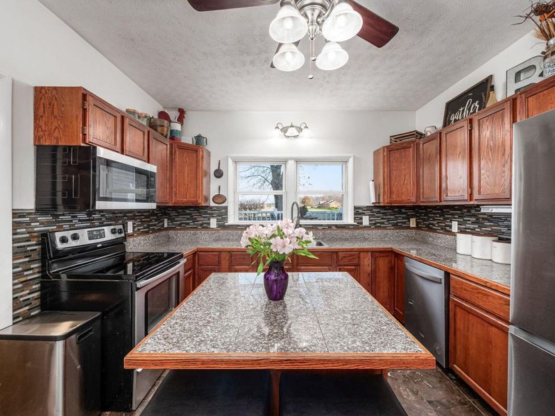 8011 Ruffner Road NE, Baltimore, OH 43105 Photo 13