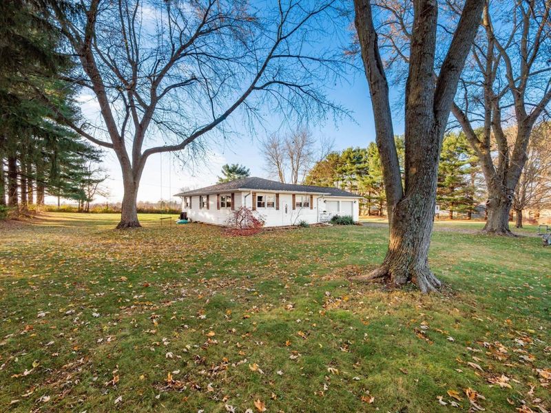 8011 Ruffner Road NE, Baltimore, OH 43105 Photo 2