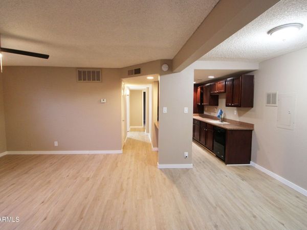 424 W BROWN Road, Unit 105, Mesa, AZ 85201