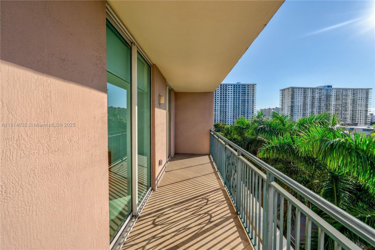 17555 Atlantic Blvd, Unit 602, Sunny Isles Beach, FL 33160 Photo