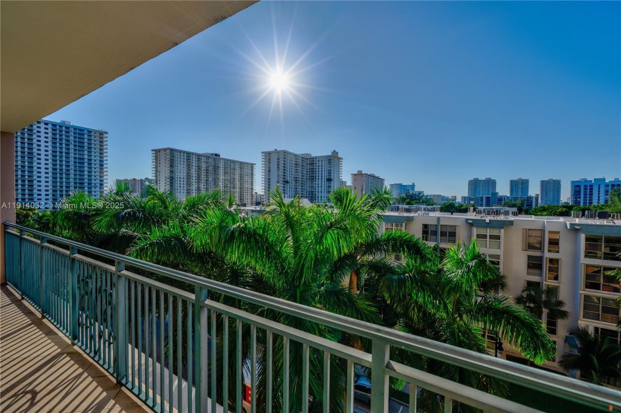 17555 Atlantic Blvd, Unit 602, Sunny Isles Beach, FL 33160 Photo