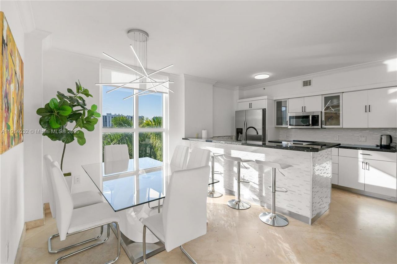 17555 Atlantic Blvd, Unit 602, Sunny Isles Beach, FL 33160 Photo