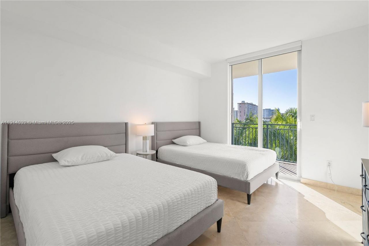 17555 Atlantic Blvd, Unit 602, Sunny Isles Beach, FL 33160 Photo