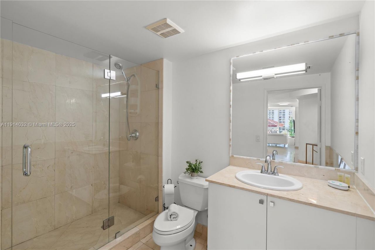 17555 Atlantic Blvd, Unit 602, Sunny Isles Beach, FL 33160 Photo