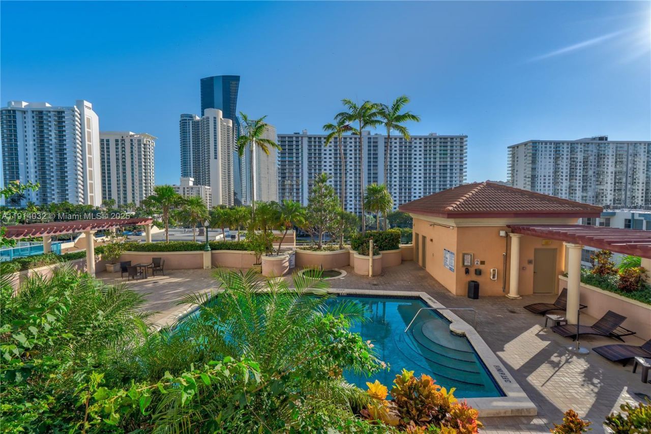 17555 Atlantic Blvd, Unit 602, Sunny Isles Beach, FL 33160 Photo