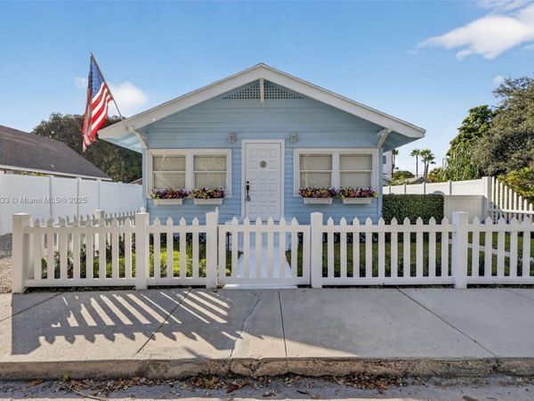 123 N Ocean Breeze, Unit A, Lake Worth, FL 33460