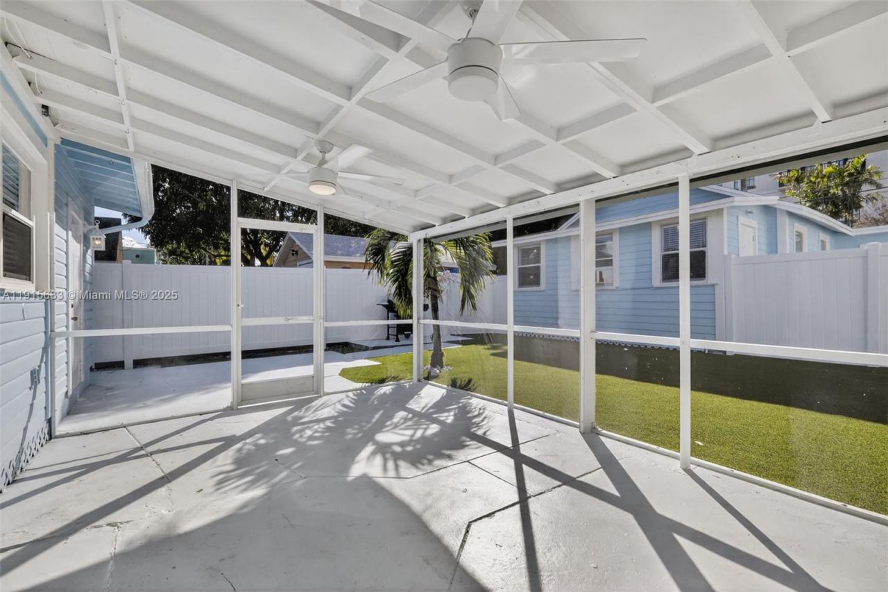 123 N Ocean Breeze, Unit A, Lake Worth, FL 33460 Photo