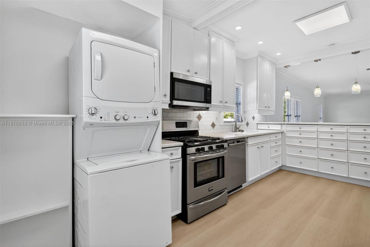 123 N Ocean Breeze, Unit A, Lake Worth, FL 33460 Photo