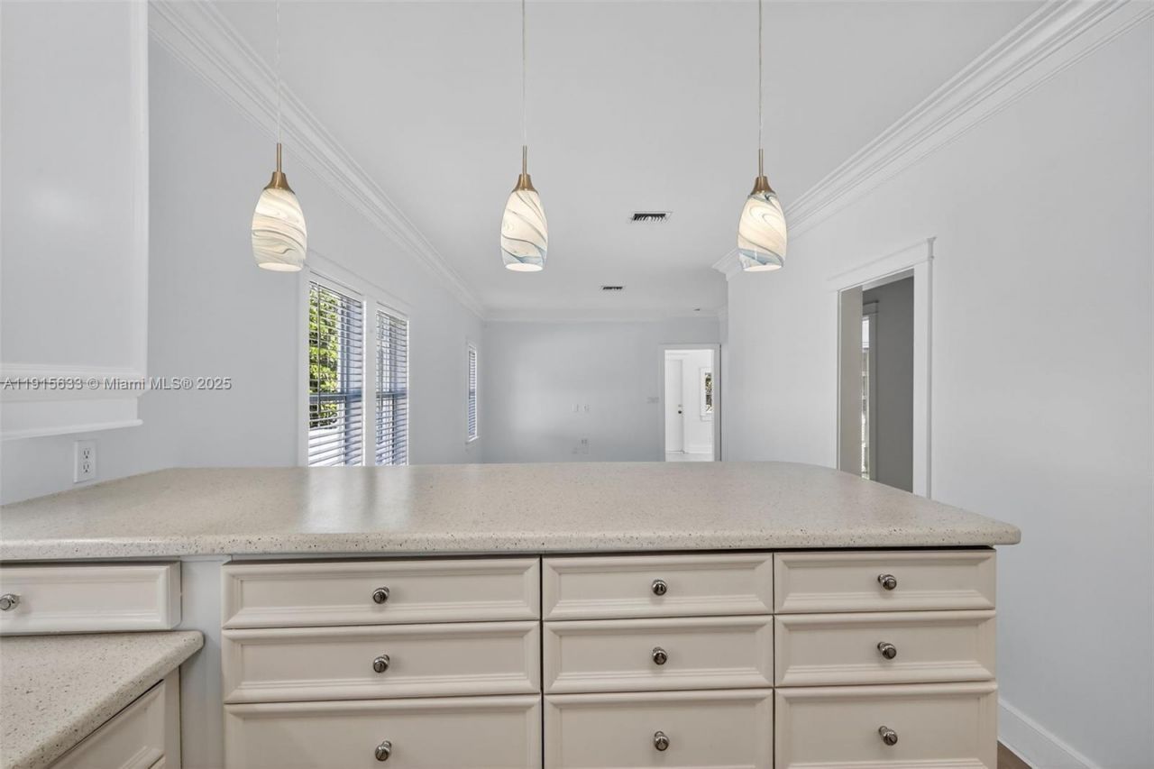 123 N Ocean Breeze, Unit A, Lake Worth, FL 33460 Photo