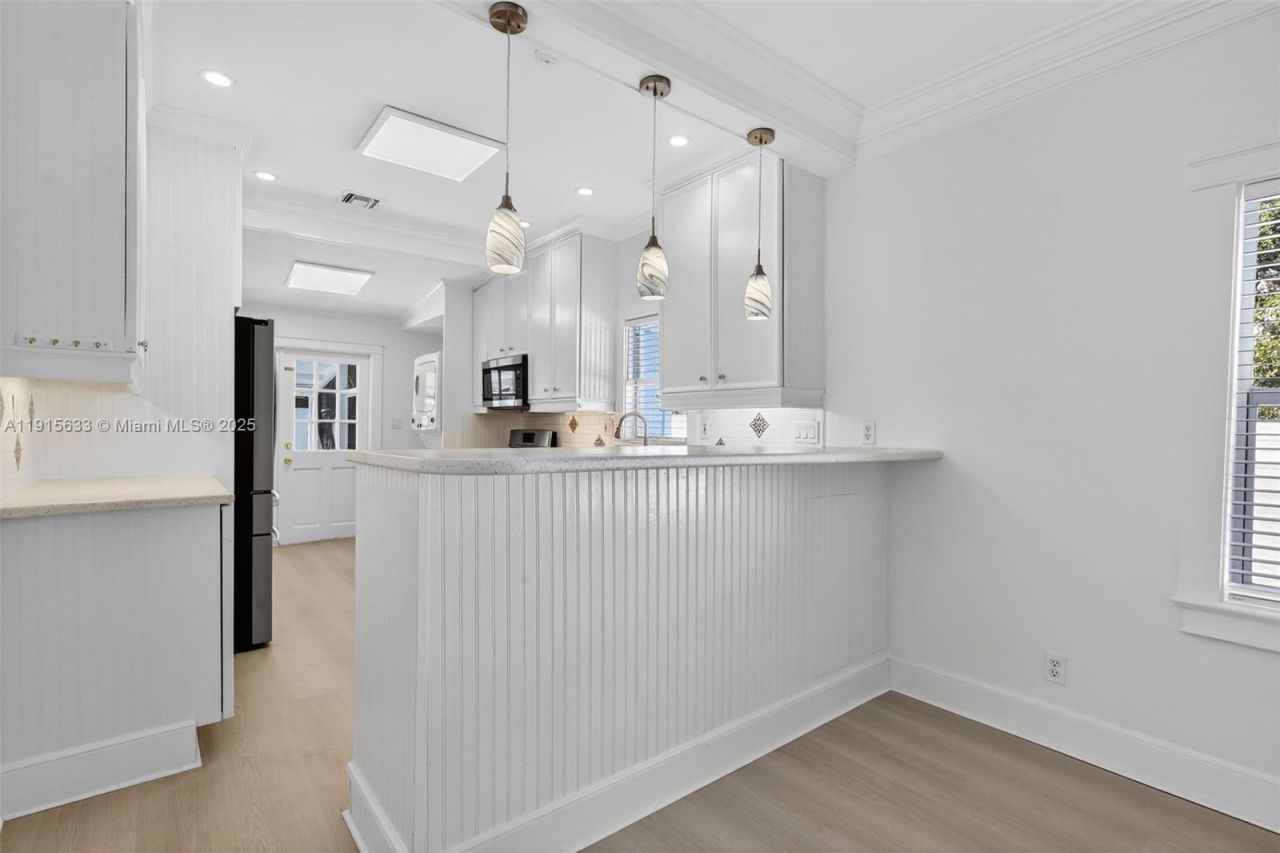 123 N Ocean Breeze, Unit A, Lake Worth, FL 33460 Photo