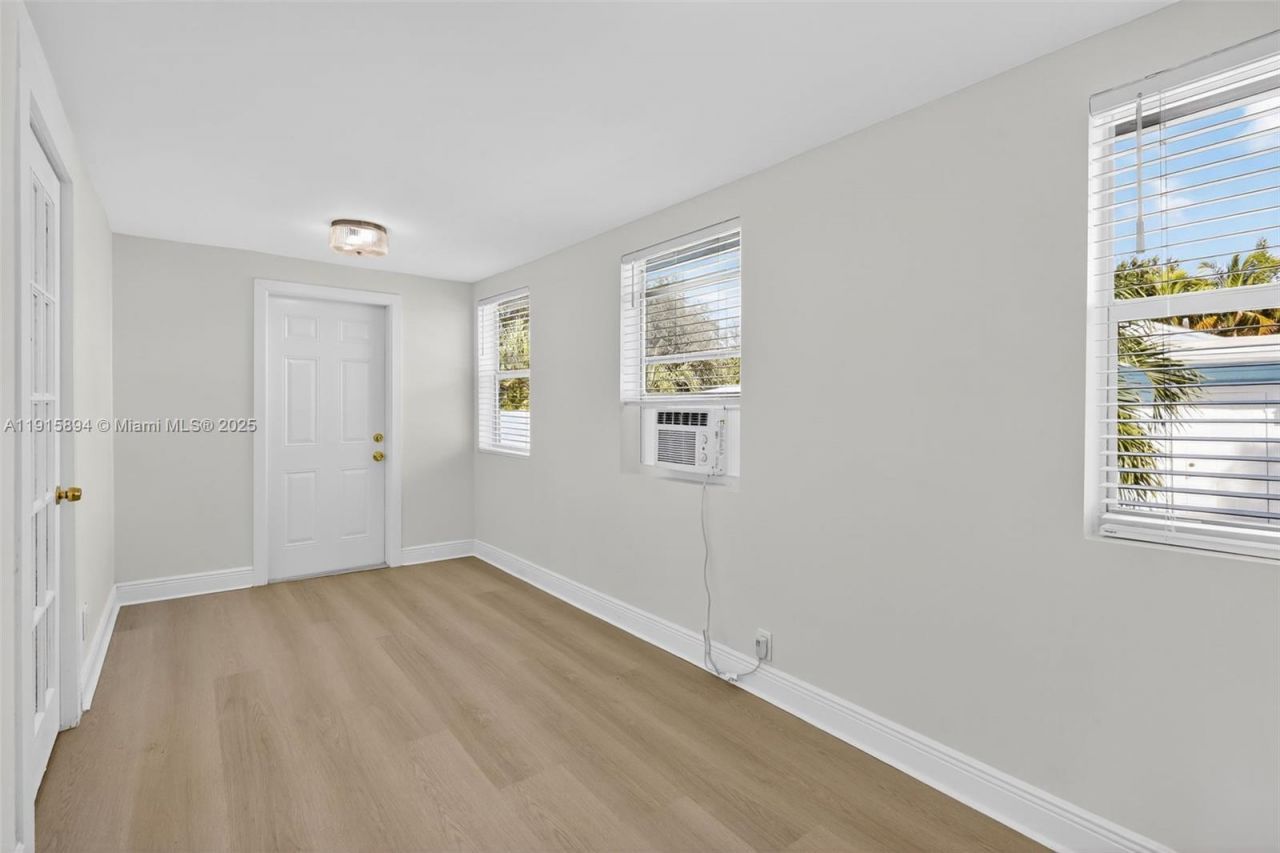 123 N Ocean Breeze, Unit B, Lake Worth, FL 33460 Photo