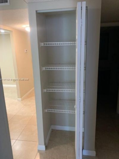 470 Executive Center Dr, Unit 1I, West Palm Beach, FL 33401 Photo