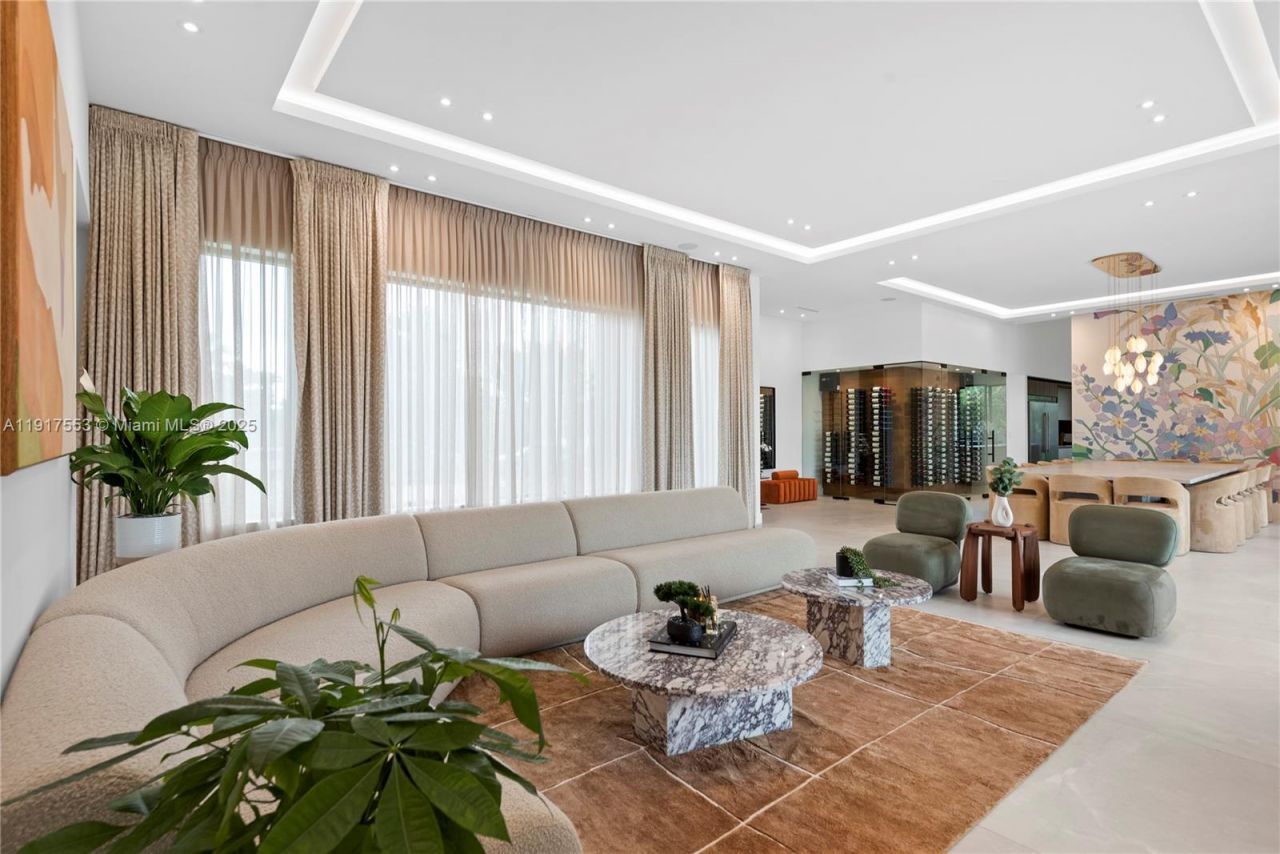 1881 NE 196th Ter, Miami, FL 33179 Photo