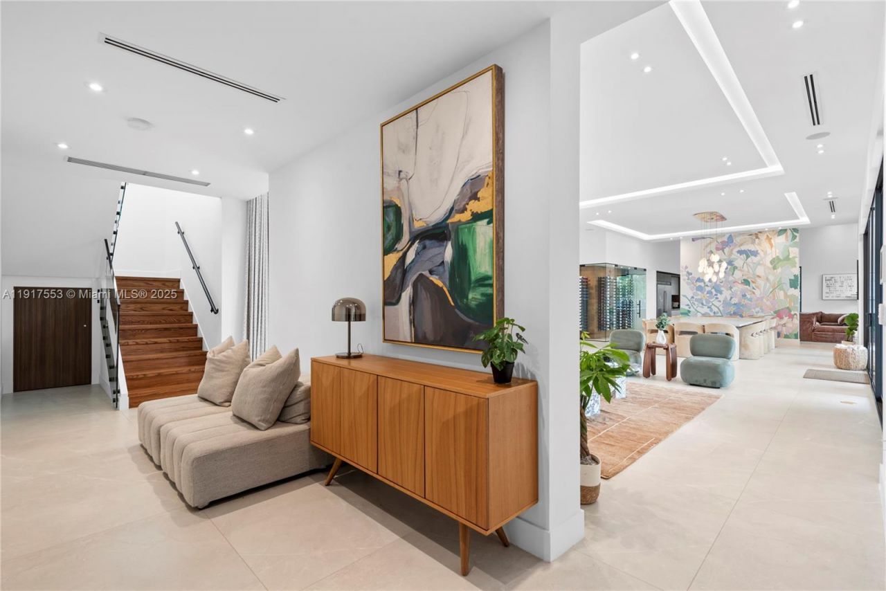 1881 NE 196th Ter, Miami, FL 33179 Photo