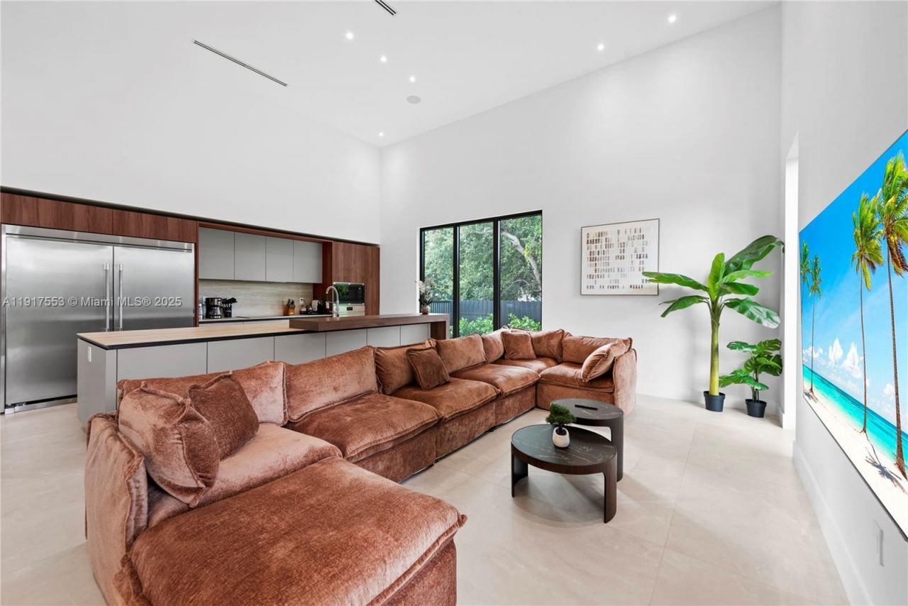 1881 NE 196th Ter, Miami, FL 33179 Photo