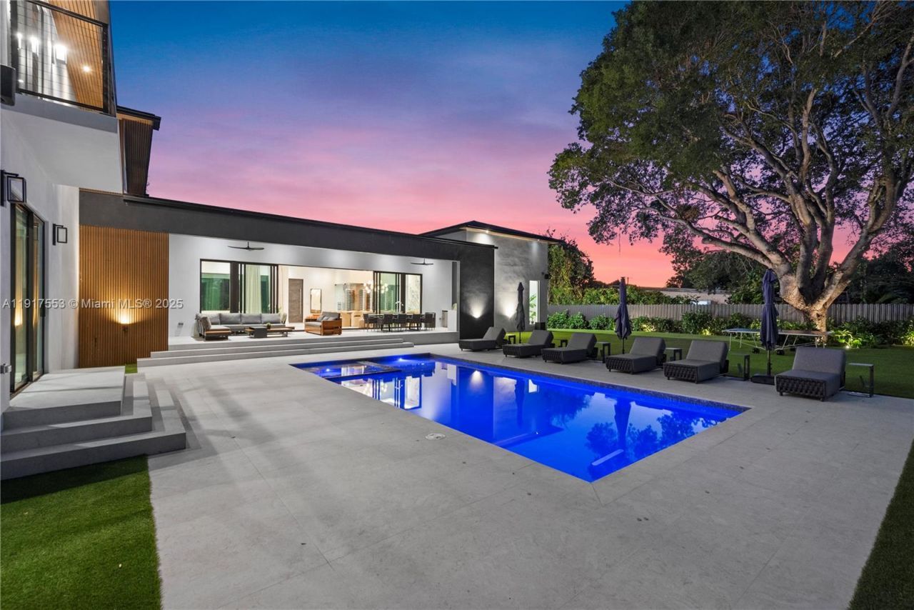 1881 NE 196th Ter, Miami, FL 33179 Photo